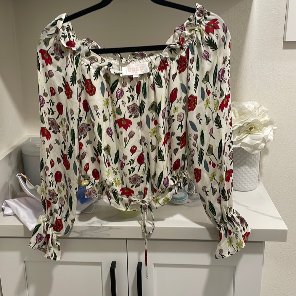 Stone cold fox top
